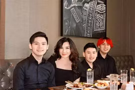 Cậu cả nhà Bằng Kiều qua chia sẻ của mẹ Trizzie Phương Trinh