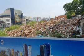 SVĐ Chi Lăng sau 1 năm phá dỡ: Nhếch nhác giữa khu đất “kim cương“