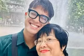 Con trai Thảo Vân thay đổi ngoạn mục sau một năm vào đại học