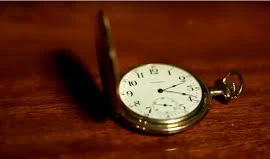 Đồng hồ của tỷ phú giàu nhất tàu Titanic được bán giá kỷ lục