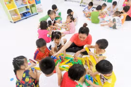 Những giáo viên nào được hỗ trợ khó khăn do đại dịch COVID-19?