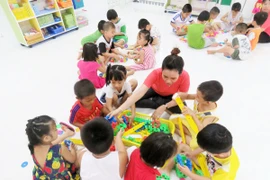 Những giáo viên nào được hỗ trợ khó khăn do đại dịch COVID-19?