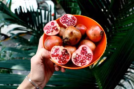 Những lý do nên trồng cây lựu trong vườn nhà