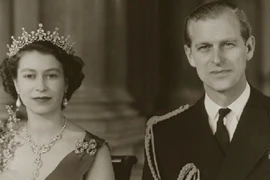 Chùm ảnh mối tình thế kỷ của Nữ hoàng Elizabeth II với Hoàng thân Phillip