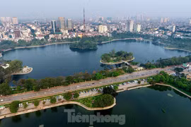 Bay trên những hồ tự nhiên đẹp nhất Hà Nội