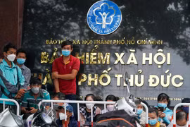 Đi làm thủ tục rút bảo hiểm thất nghiệp từ tờ mờ sáng