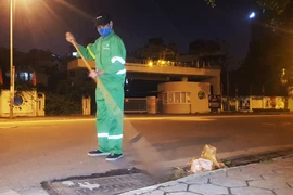 Khi cả xã hội ở nhà cách ly an toàn thì những người này vẫn ở ngoài đường