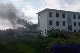 Hà Nội: Tầng 2 trường mầm non bất ngờ bốc cháy ngày nghỉ