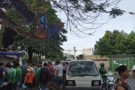 Bàng hoàng phát hiện thi thể người đàn ông trong nhà vệ sinh