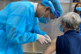 Ngày 25/1: Có 15.743 ca COVID-19; Hà Nội vẫn nhiều nhất