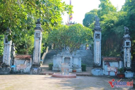 Lý giải chuyện kì bí ở ngôi đền linh thiêng bậc nhất xứ Nghệ