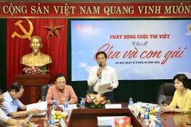 Tạp chí Gia đình Việt Nam phát động cuộc thi viết "Cha và Con gái"