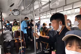 Dịch Covid-19: Từ 0h ngày 28/3, toàn bộ các xe bus ở Hà Nội ngừng hoạt động