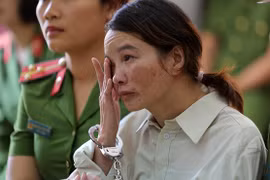 Hoãn xét xử phúc thẩm mẹ nữ sinh giao gà Điện Biên 