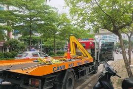 CSGT Hà Nội xử lý vi phạm, tuyên truyền đảm bảo ATGT