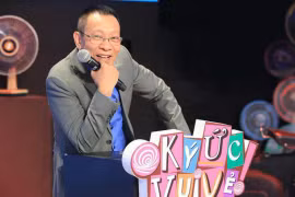 Cuộc sống của MC Lại Văn Sâm tuổi 65 trong căn nhà 40m2