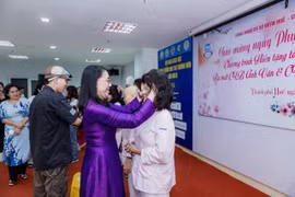 Hiến tặng tóc- món quà 20/10 cho nữ bệnh nhân ung thư