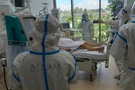 Sắp khánh thành Bệnh viện điều trị người bệnh COVID-19 tại Hà Nội