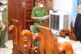 Thầy cúng "vẽ" dự án để chiếm đoạt hàng tỷ đồng