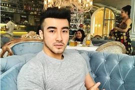 Lục Triều Vỹ "cao chiêu" thế nào... lừa hết đại gia mua dâm 30.000 đô?