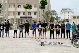 Bắt nhóm côn đồ vác dao ra đường, gặp ai cũng đuổi chém