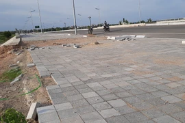 Đường nghìn tỷ ở Thanh Hóa thông xe vài tháng vỉa hè đã nham nhở