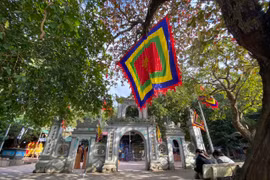  Linh thiêng ngôi đền Chợ Củi bên dòng sông Lam