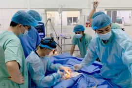 Cứu sống bệnh nhi nguy kịch bằng kỹ thuật ECMO