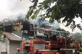 Nổ lớn, cháy dữ dội tại nhà hàng BBQ Plan-K Thảo Điền
