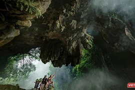 Quảng Nam: Tuyệt tác thiên nhiên Cổng trời Đông Giang ngày xưa và bây giờ