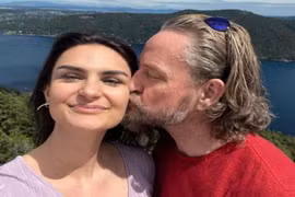 Gái trẻ “đá” bạn trai để theo tiếng gọi trái tim