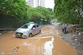 Con đường lầy lội nhất Hà Nội