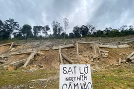 Cận cảnh khu vực sạt lở uy hiếp Cửa khẩu quốc tế Cha Lo