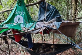 Toàn cảnh vụ 2 thi thể trơ xương nằm trên võng giữa rừng sâu