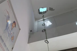 Thót tim vì trộm đu dây vào cửa hàng lấy két sắt và xe máy