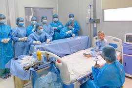 Hai bệnh nhi tan máu bẩm sinh được ghép tuỷ đồng loại thành công