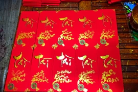 Người gìn giữ nét đẹp trong bao lì xì truyền thống