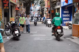 Dân phấn khởi khi đường Bùi Xương Trạch được nâng cấp