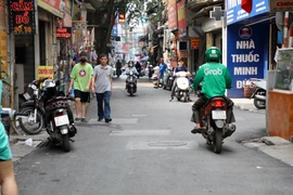 Dân phấn khởi khi đường Bùi Xương Trạch được nâng cấp