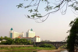 Cấm tàu lưu thông tuyến biên giới Quảng Ninh để chống buôn lậu