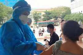 Tin COVID-19 ngày 15/11: Thêm 8.616 ca mới, TP HCM đứng đầu