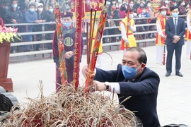 Cận cảnh lễ dâng hương tri ân công đức Tổ Mẫu Âu Cơ