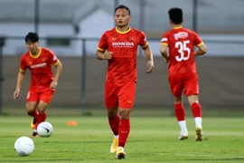 Tuấn Anh, Văn Toàn ra sân tập tối 8/6