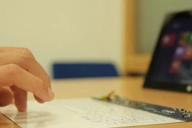 Điểm tin công nghệ: Nokia, giám đốc HTC rủ nhau... bán mình