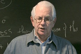 Chân dung nhà khoa học đoạt giải Nobel vừa đến Việt Nam