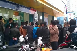 Mua iPhone 5S: bi hài nhiều chuyện