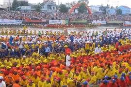 Khai mạc đua ghe Ngo tại Festival