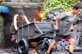 Mưu sinh cùng “tử thần”