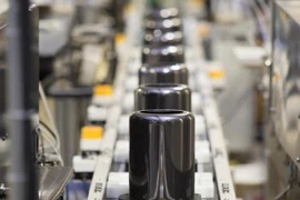 Điểm tin: Chính thức bán máy tính 63 triệu 