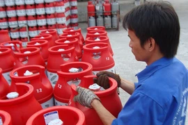Từ 1/11, gas tăng 18.000 đồng/bình 12 kg